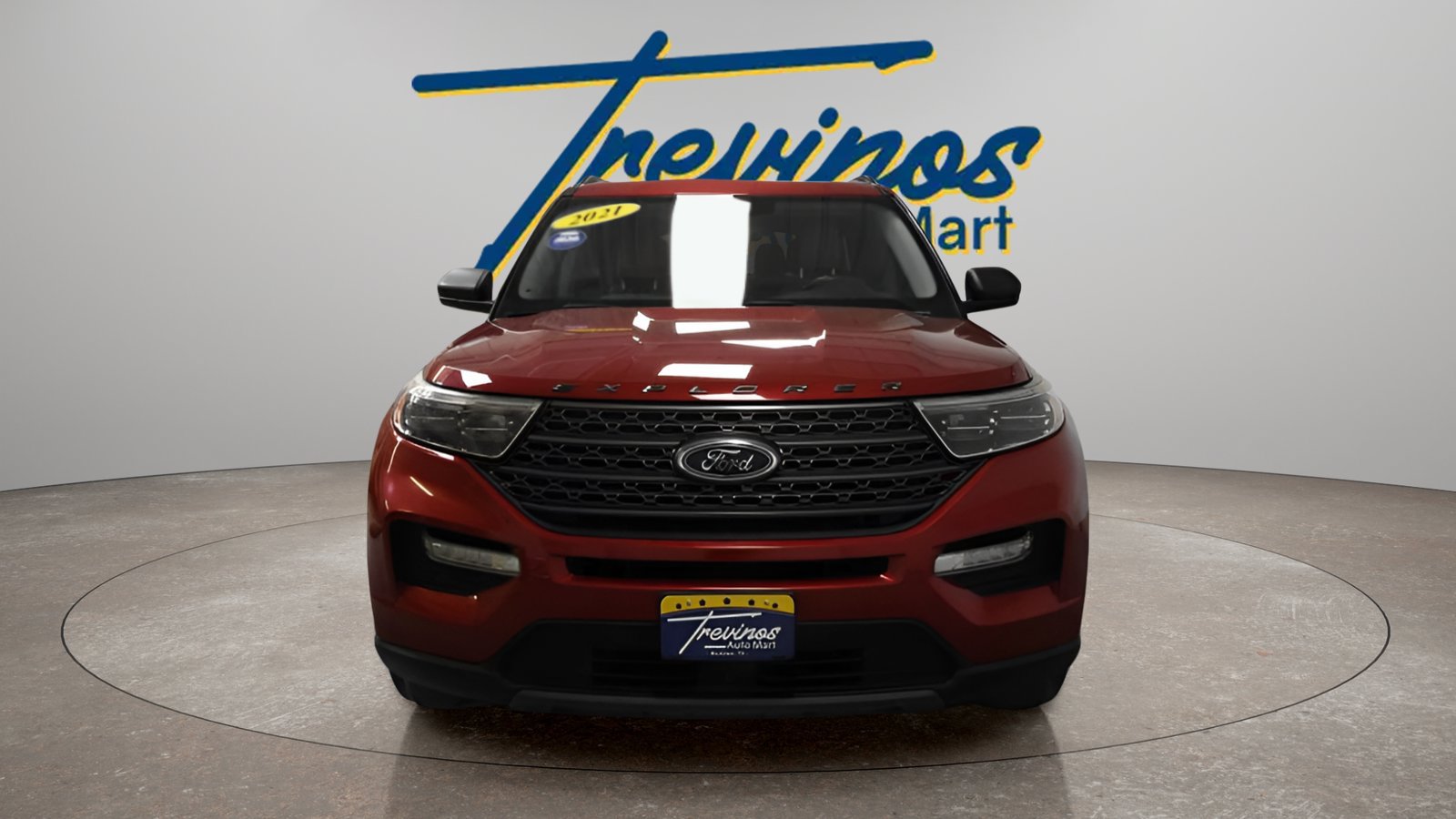 Used 2021 Ford Explorer XLT w/ Equipment Group 202A RWD image 4
