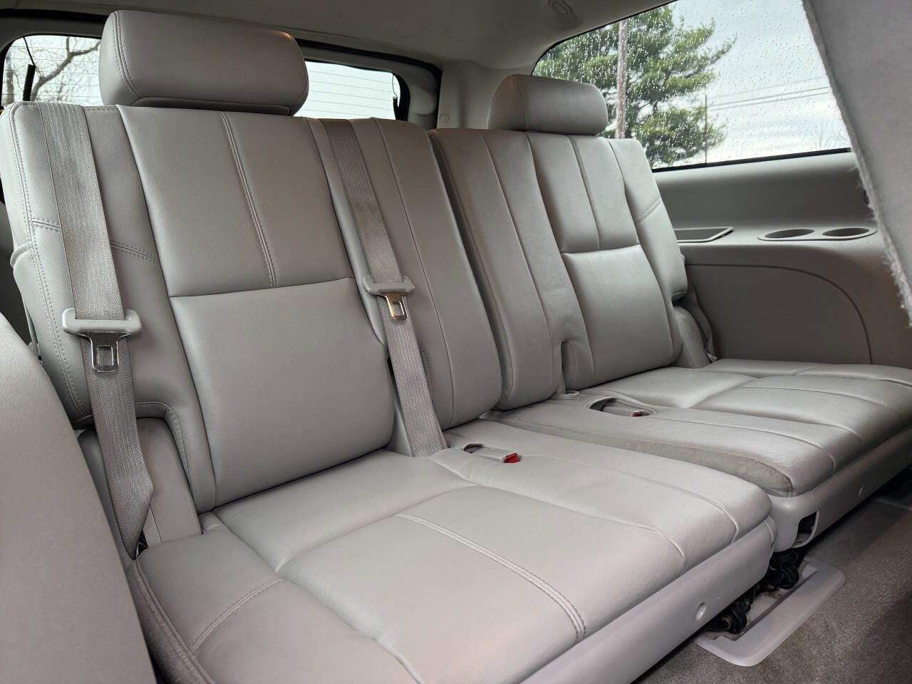 Used 2009 Chevrolet Suburban LT w/ Luxury Package AWD/4WD image 15