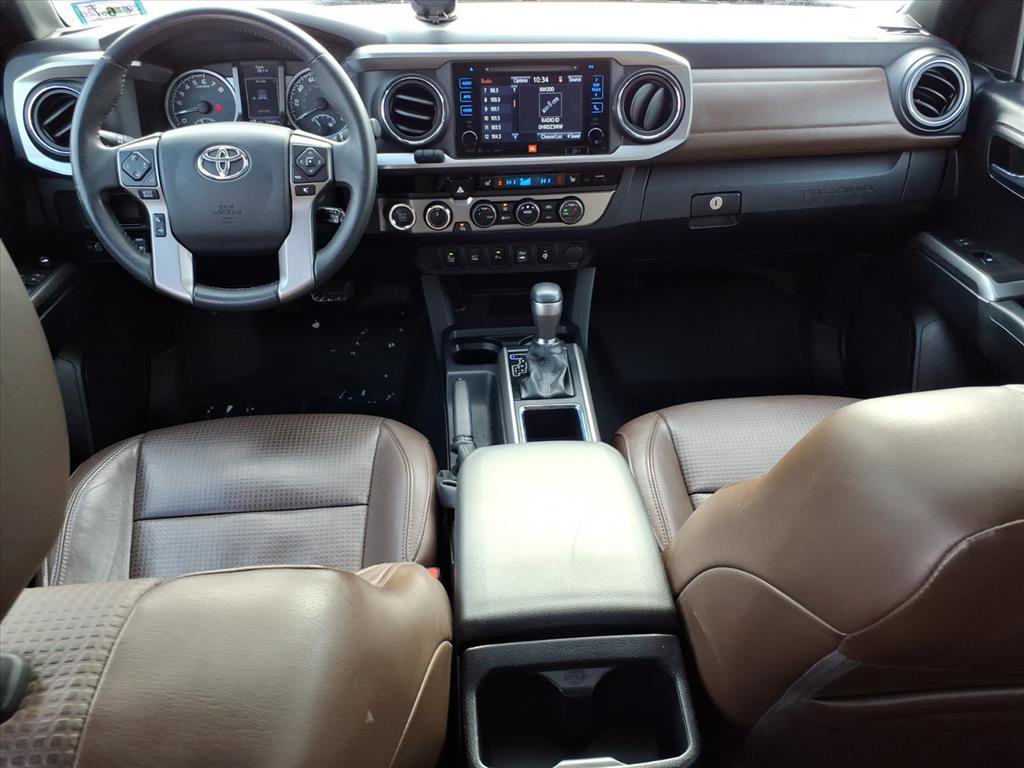 Used 2017 Toyota Tacoma Limited image 11