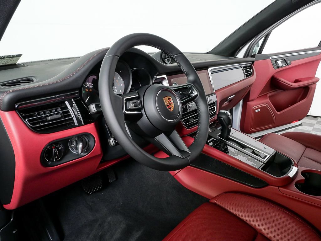 New 2026 Porsche Macan S image 4