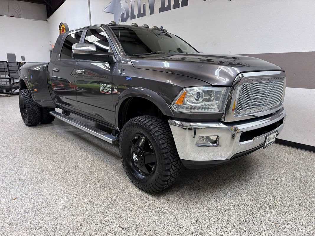 Used 2014 RAM 3500 Laramie w/ Convenience Group AWD/4WD image 32