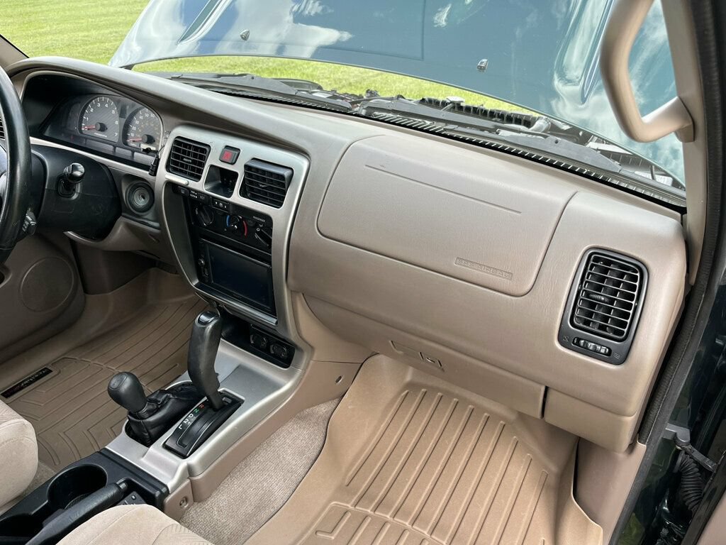 Used 2001 Toyota 4Runner SR5 AWD/4WD image 83