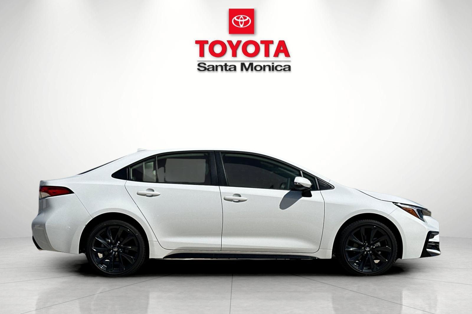 New 2027 Toyota Corolla SE FWD image 2