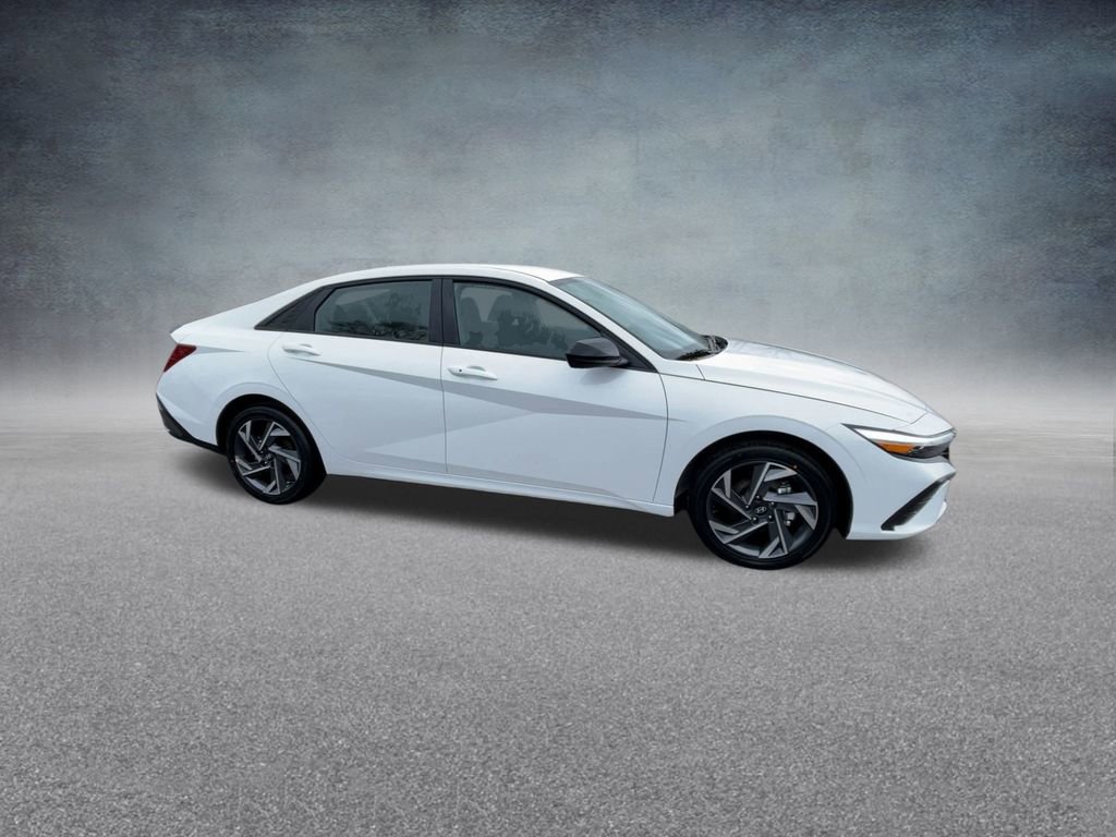 New 2025 Hyundai Elantra SEL image 25