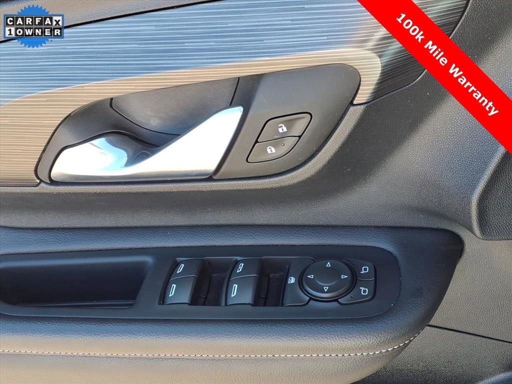 Used 2023 GMC Terrain SLE w/ Driver Convenience Package image 25