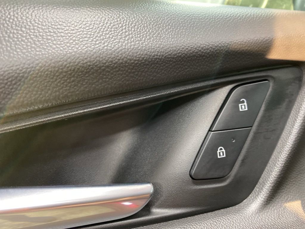 New 2026 Chevrolet Equinox LT w/ Convenience Package II AWD/4WD image 35