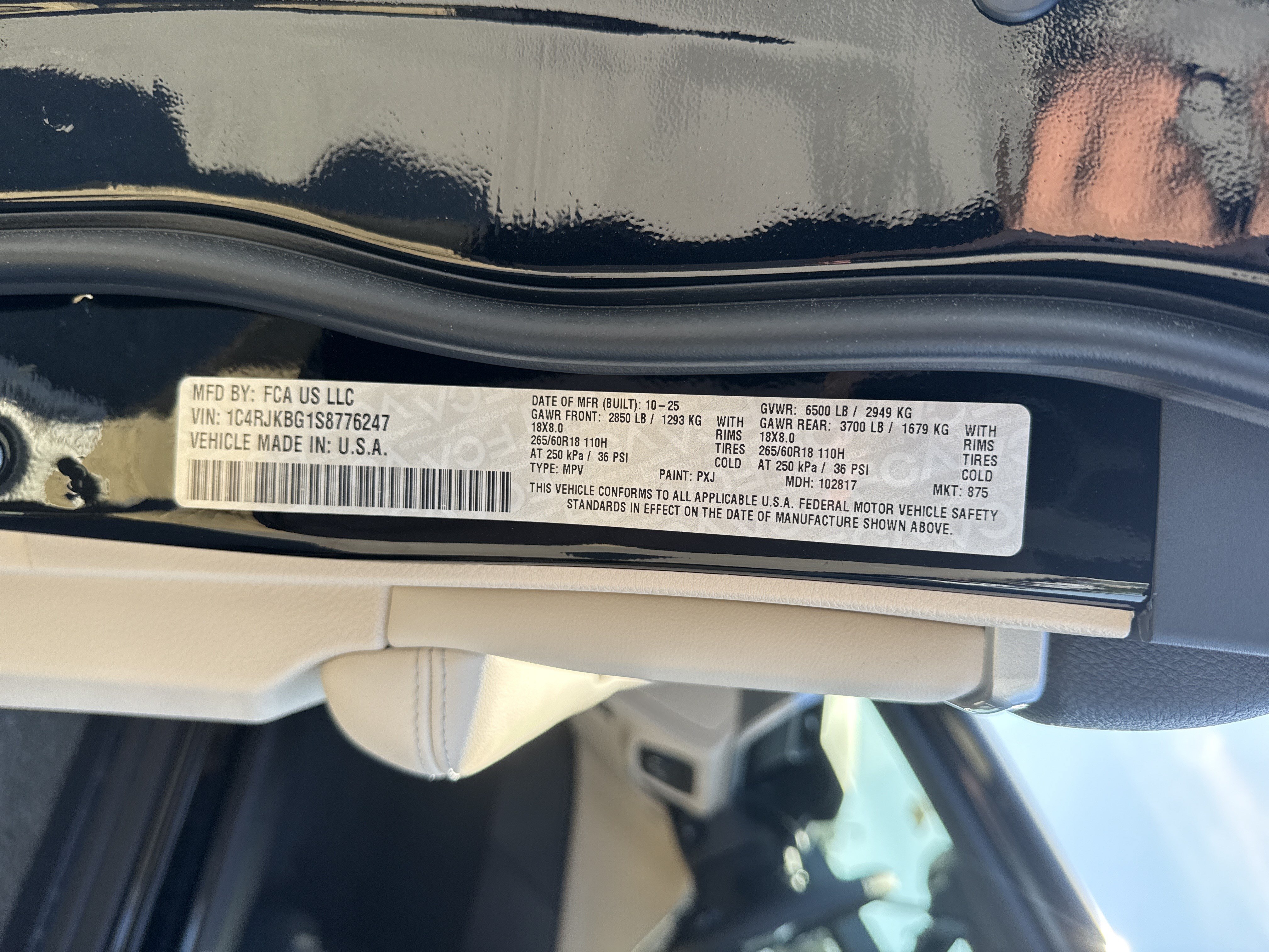 New 2025 Jeep Grand Cherokee L Limited w/ Luxury Tech Group II AWD/4WD image 36