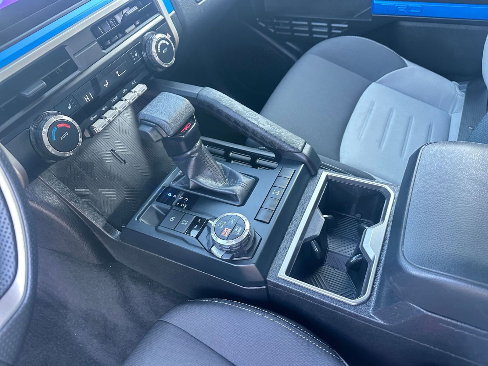 Used 2025 Toyota Tacoma TRD Off-Road image 41