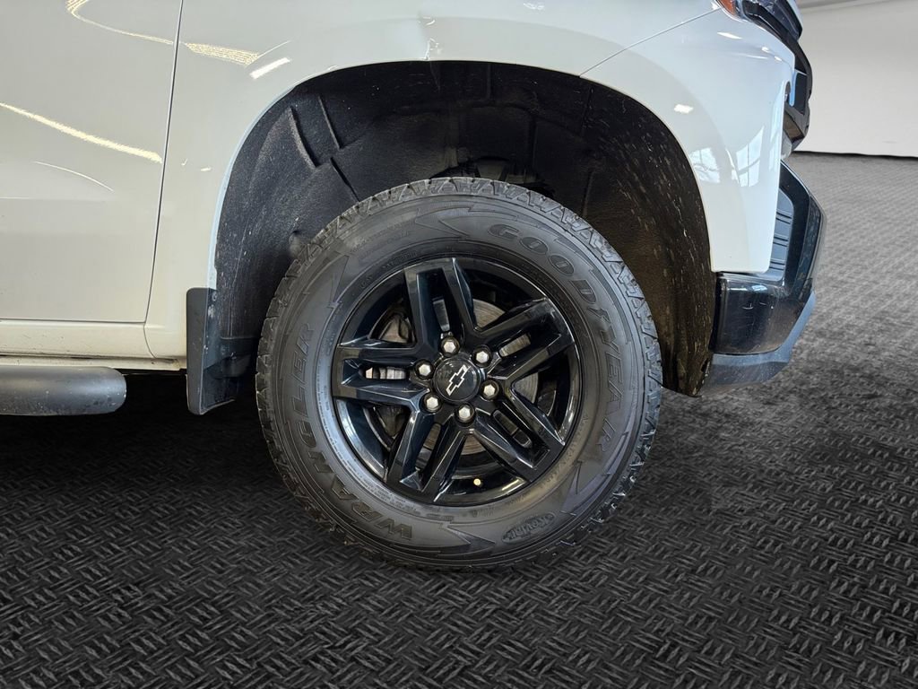Used 2020 Chevrolet Silverado 1500 LT Trail Boss image 11