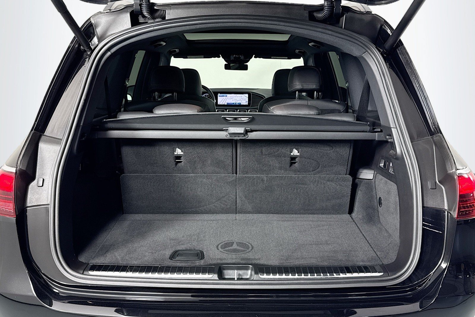 Certified 2025 Mercedes-Benz GLS 450 4MATIC image 25