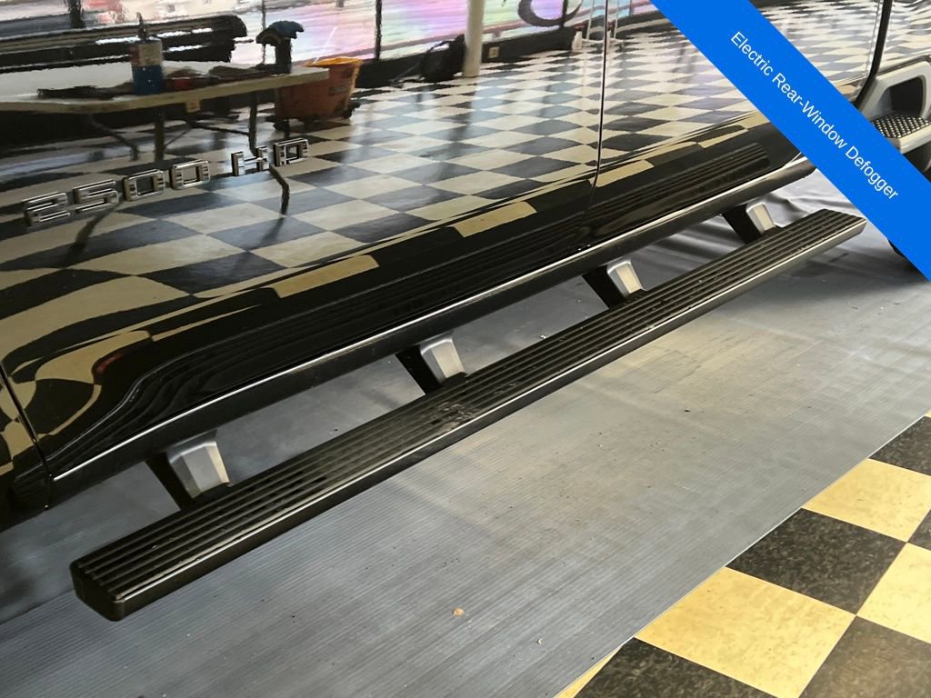 Used 2025 Chevrolet Silverado 2500 Custom w/ Custom Value Package image 11