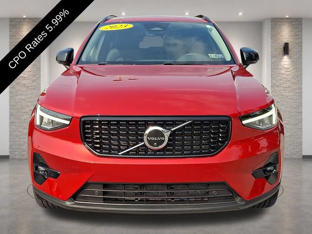 Certified 2023 Volvo XC40 B5 Plus w/ Driver Assist Package AWD/4WD image 2