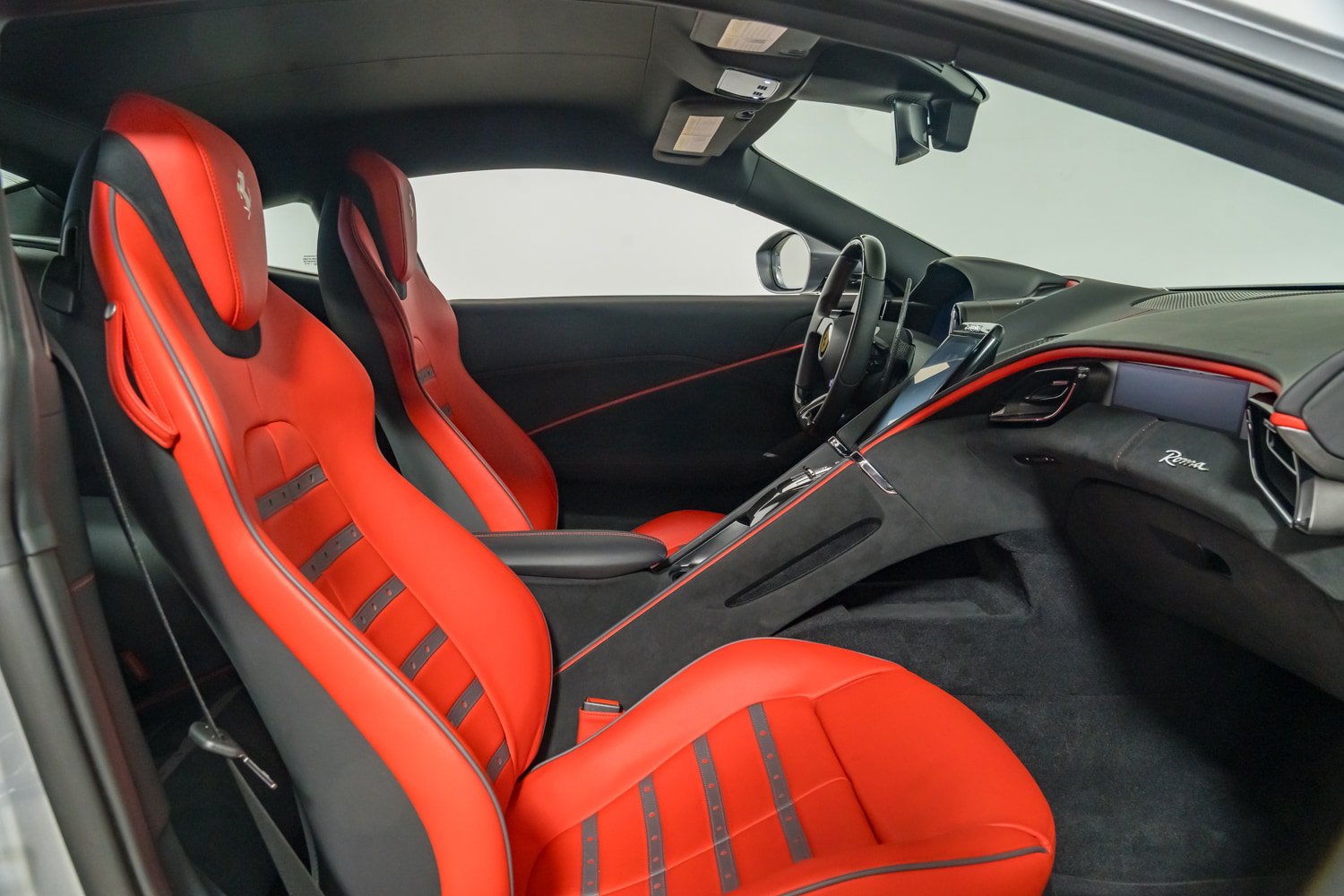 Used 2022 Ferrari Roma RWD image 26