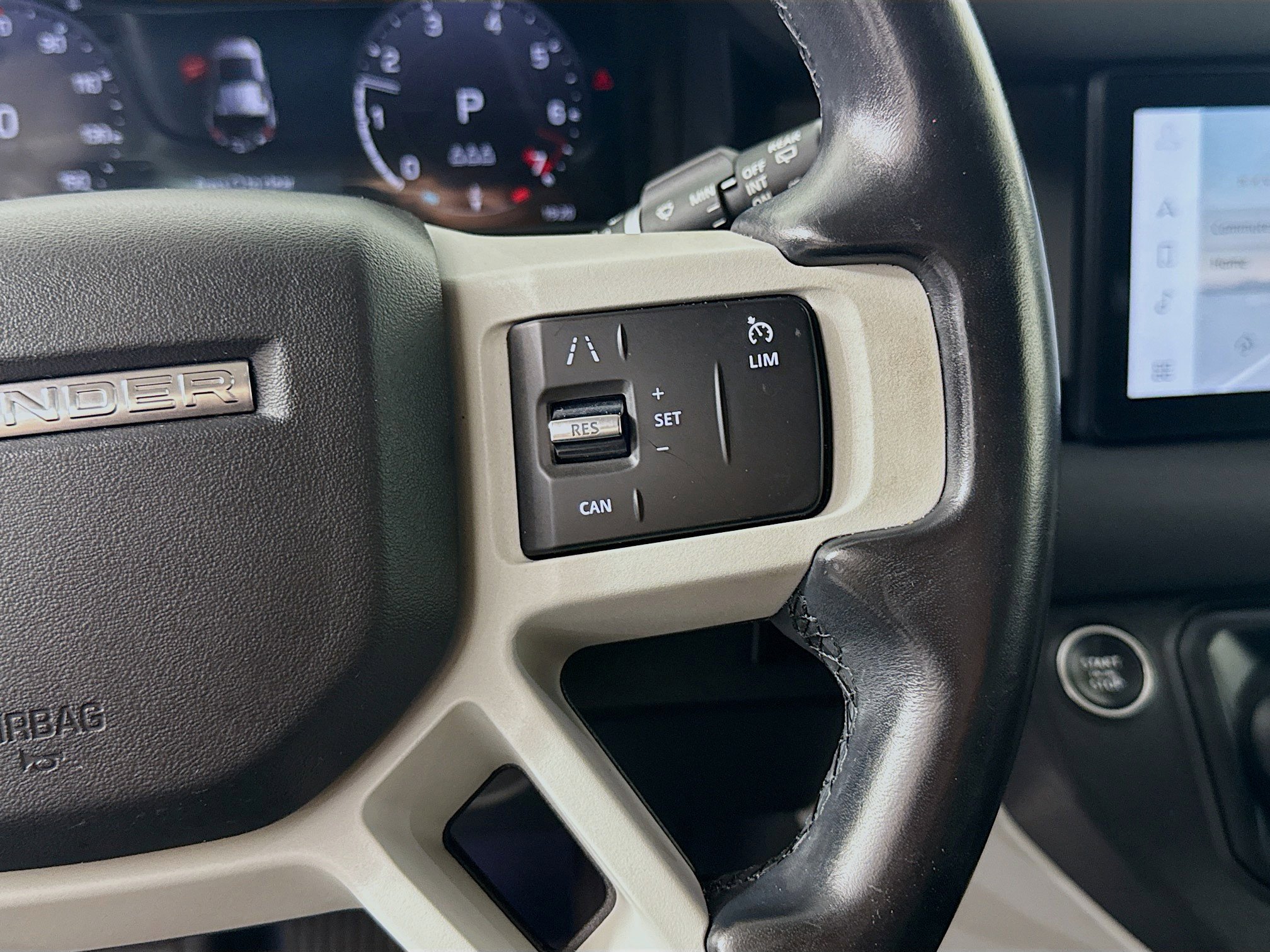 Used 2023 Land Rover Defender 110 S image 15