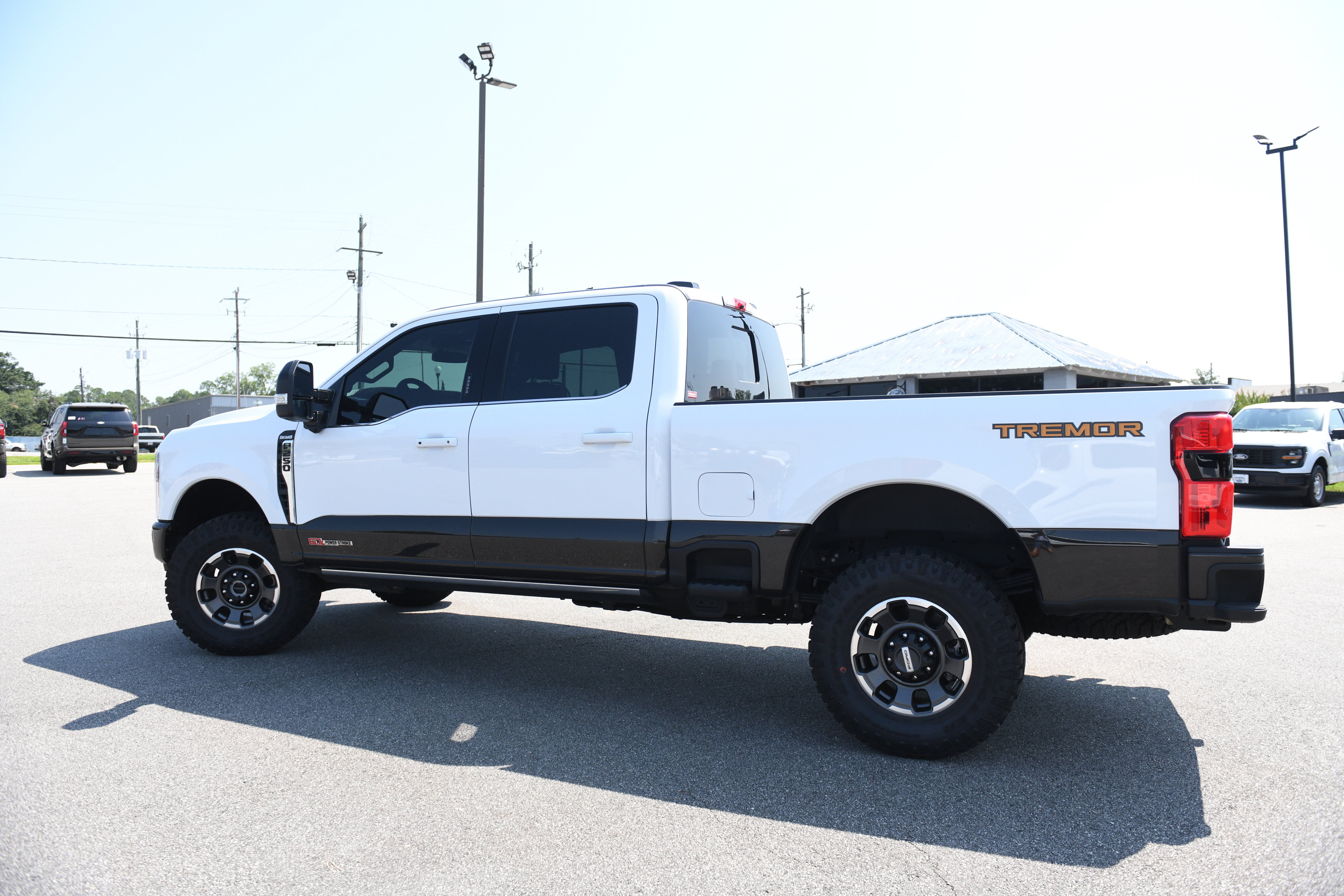 Used 2024 Ford F250 King Ranch w/ Tremor Off-Road Package AWD/4WD image 8