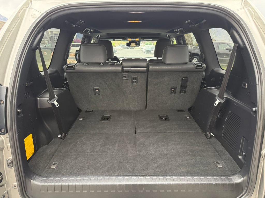 Used 2020 Lexus GX 460 Premium w/ Premium Package AWD/4WD image 14