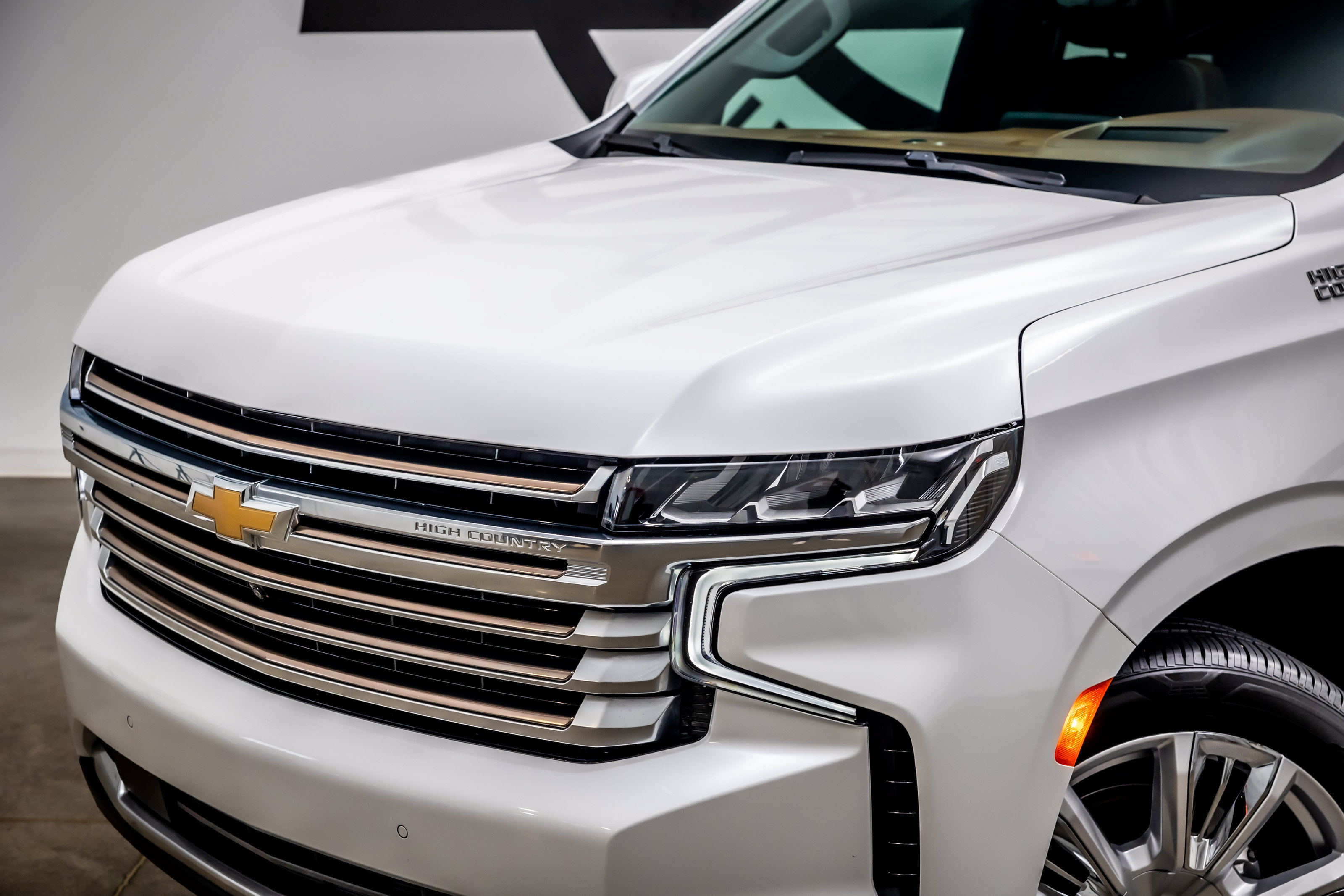 Used 2021 Chevrolet Tahoe High Country w/ Premium Package AWD/4WD image 21