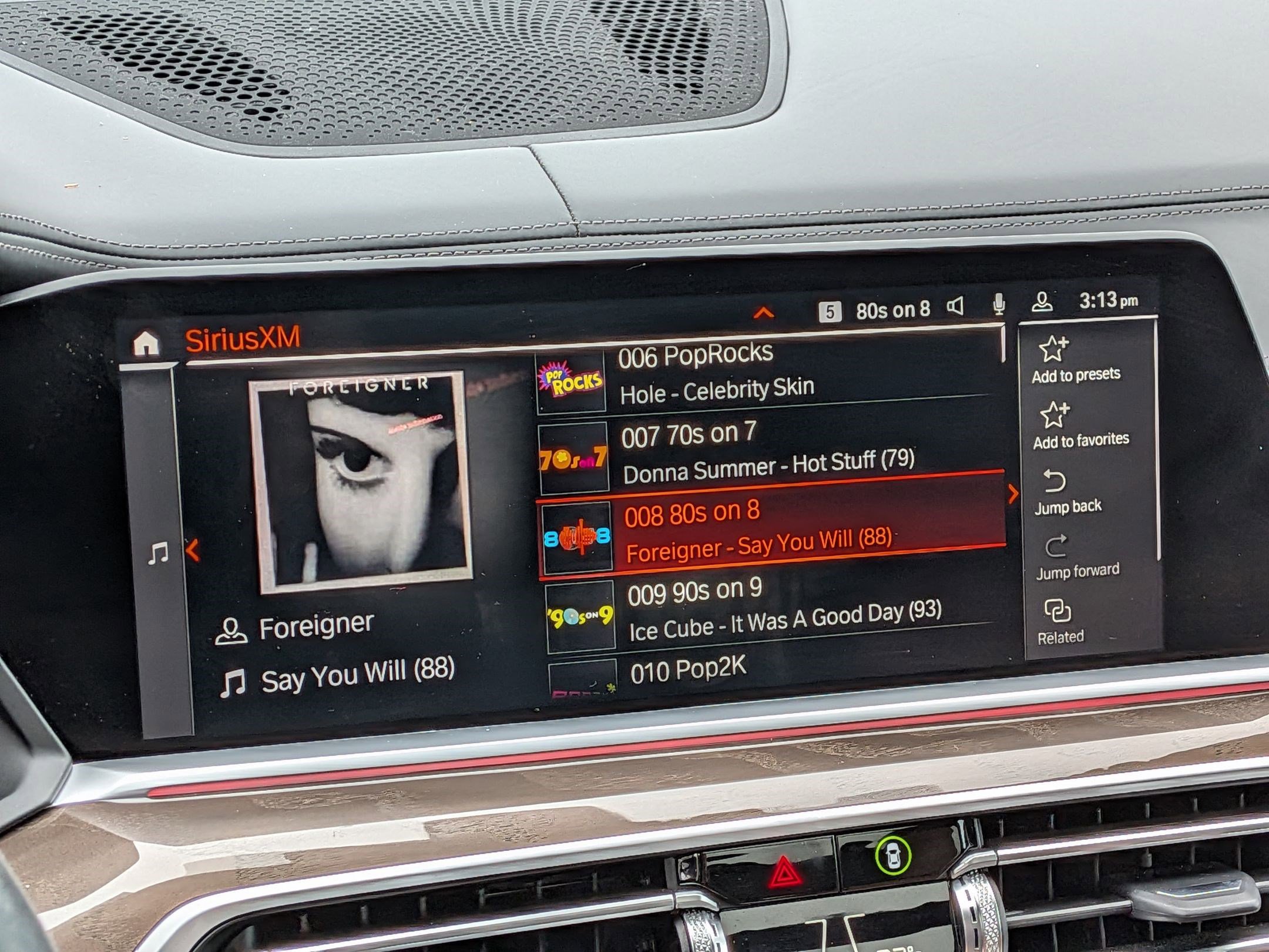 Used 2022 BMW X6 M50i w/ Executive Package image 19