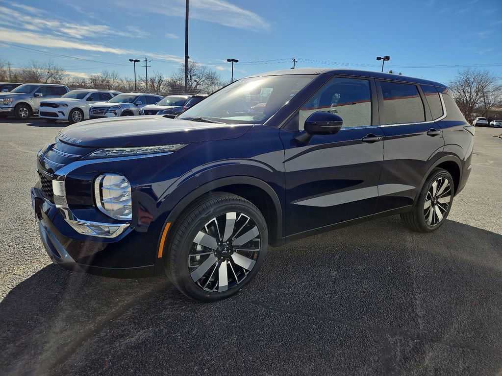 New 2026 Mitsubishi Outlander SE image 5