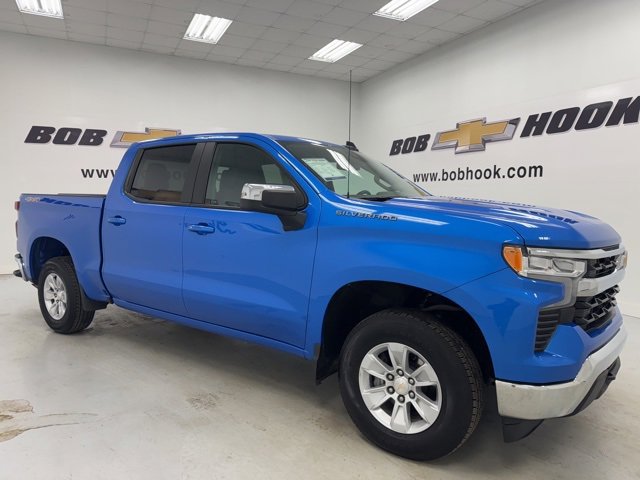 Used 2025 Chevrolet Silverado 1500 LT image 3