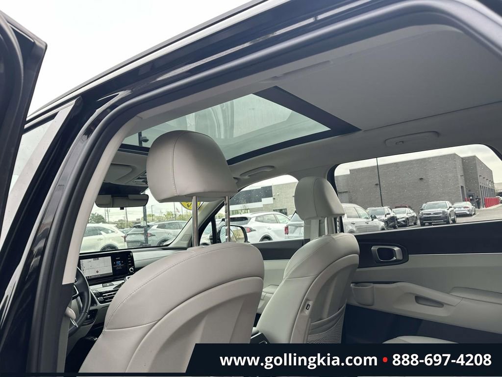 Certified 2023 Kia Sorento S w/ Panoramic Sunroof Package FWD image 13