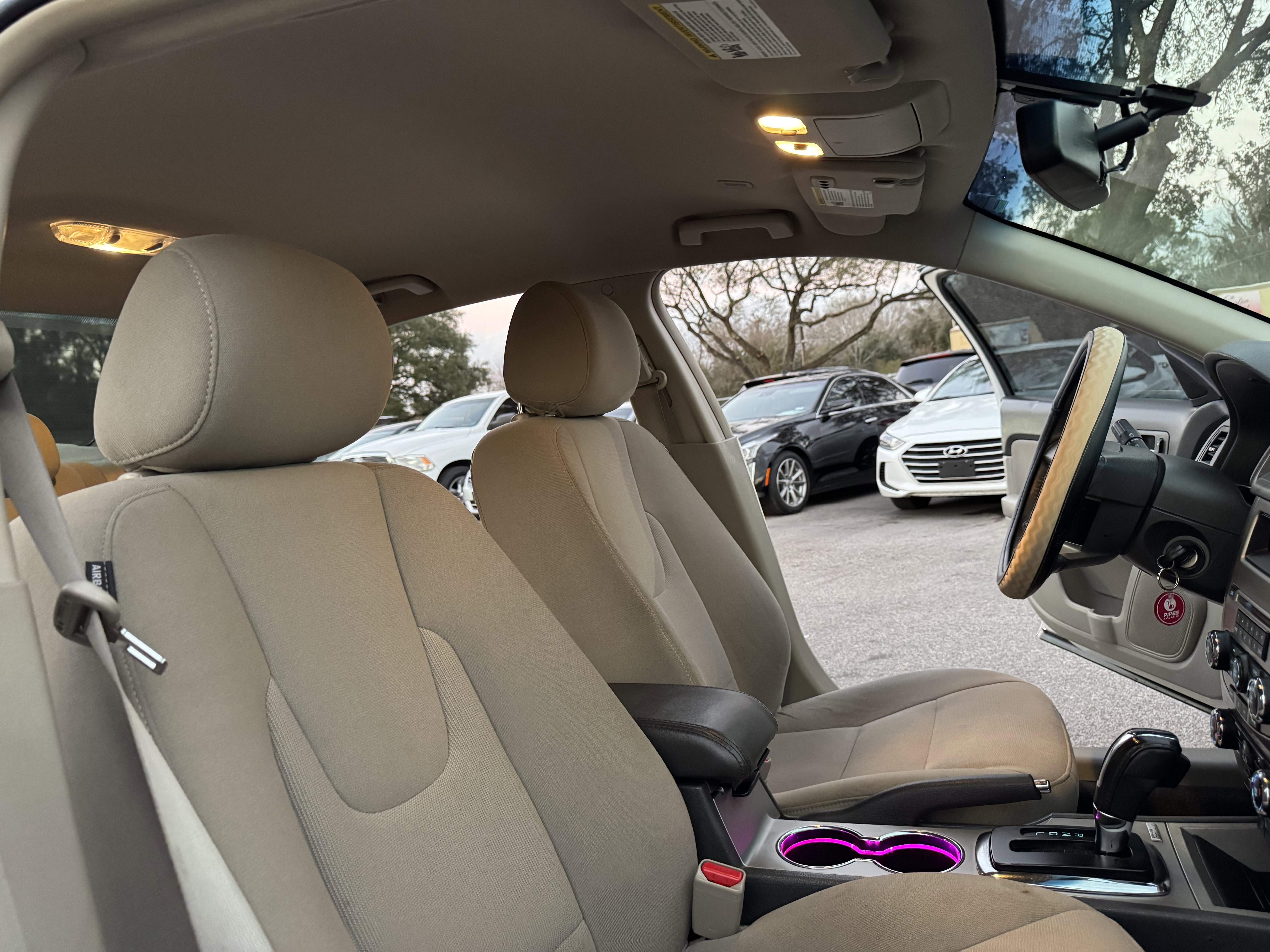 Used 2012 Ford Fusion Hybrid FWD image 18