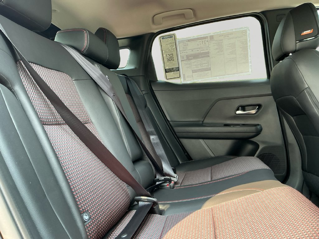New 2026 Nissan Kicks SR w/ SR Premium Package FWD image 13