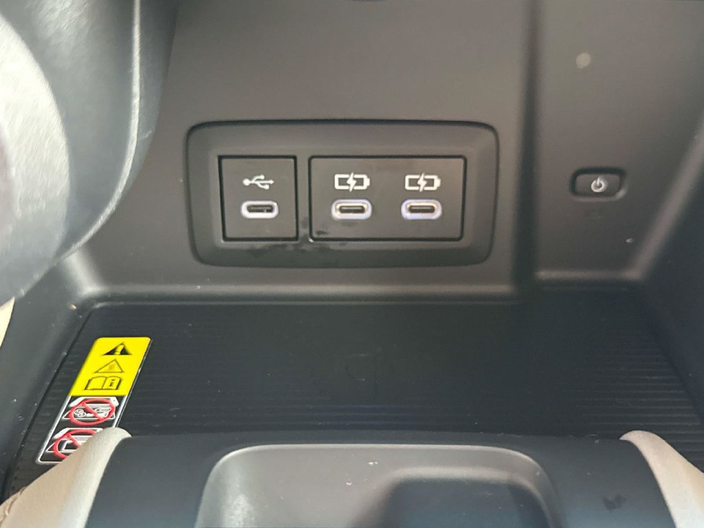 Used 2023 Toyota Venza XLE AWD/4WD image 23