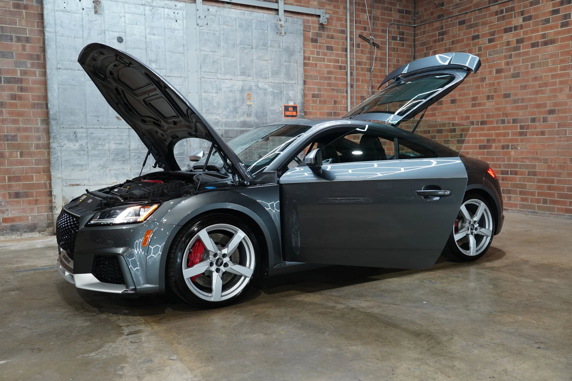 Used 2018 Audi TT RS w/ Technology Package image 34