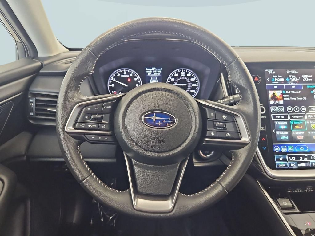 Used 2025 Subaru Outback Premium AWD/4WD image 14