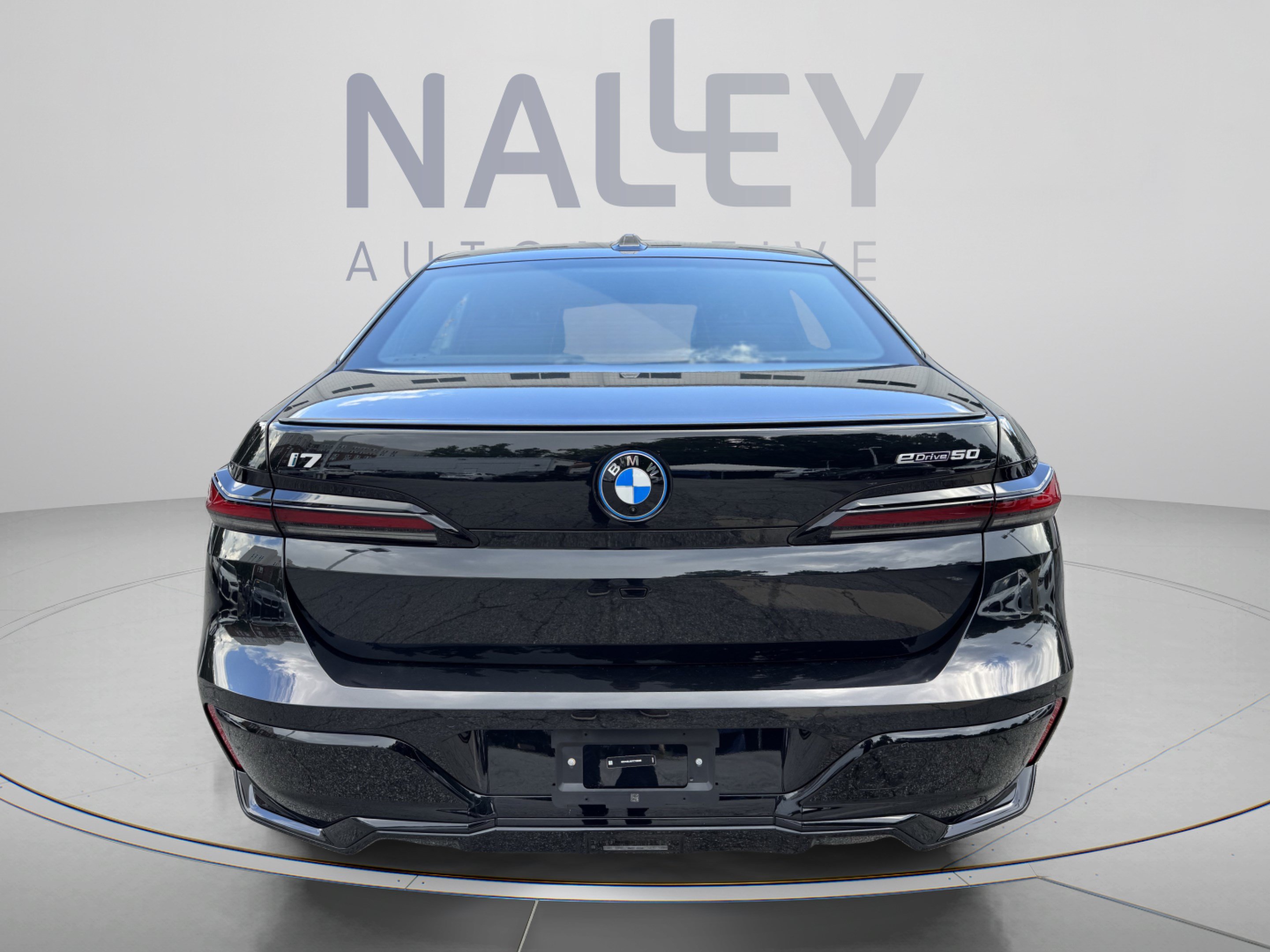 New 2026 BMW i7 eDrive50 w/ M Sport Package RWD image 4