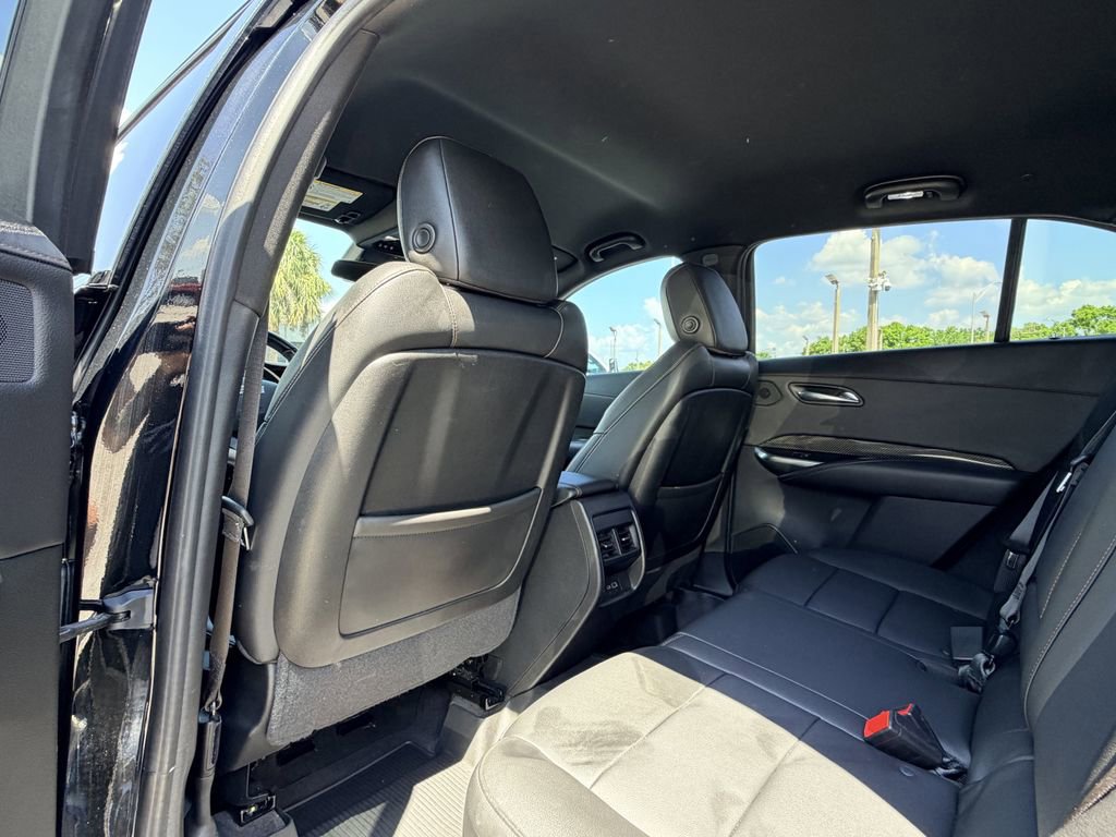 Used 2020 Cadillac XT4 Sport w/ LPO, Midnight Sport Package image 17