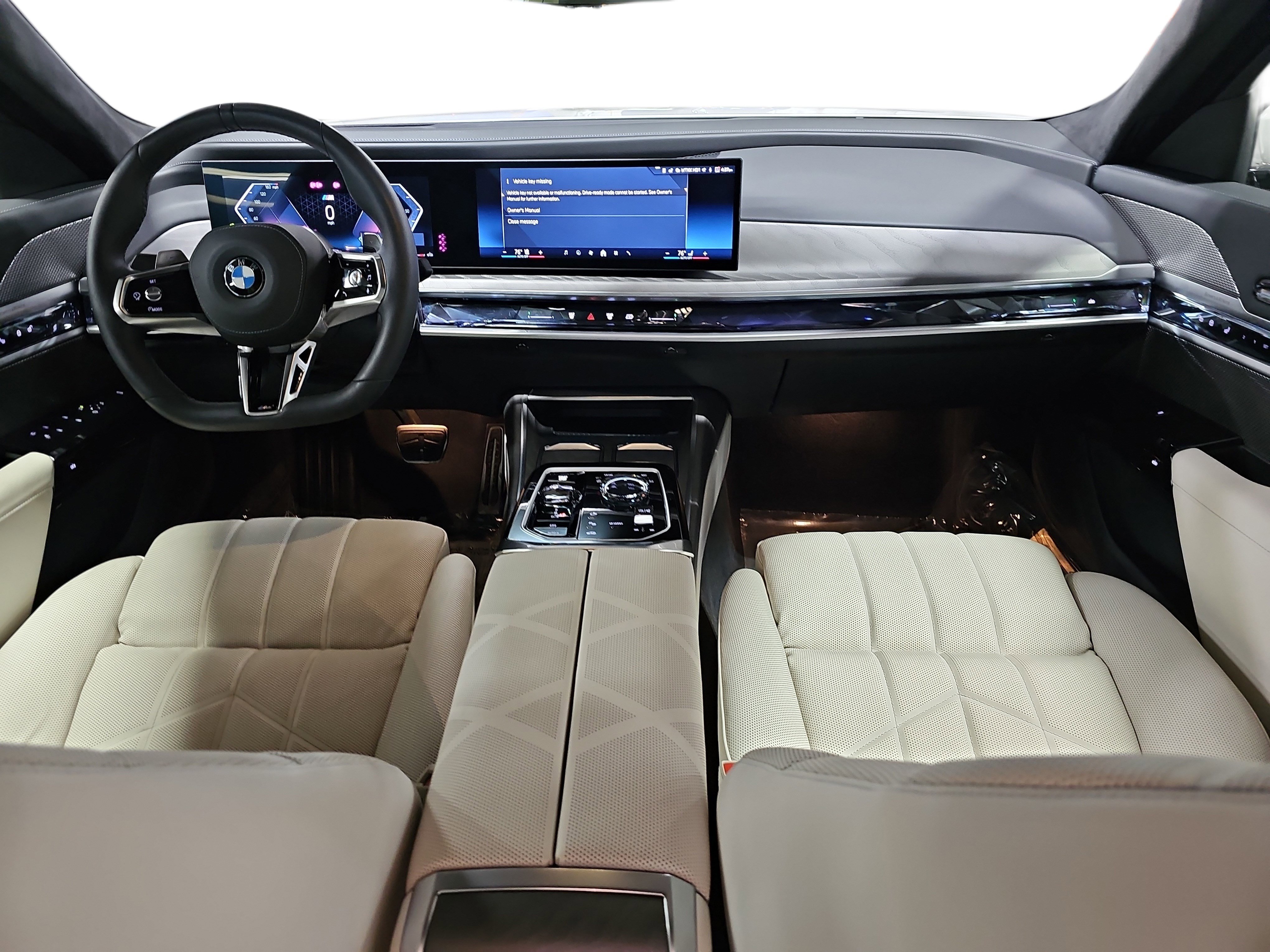 Certified 2025 BMW 760i xDrive w/ Executive Package AWD/4WD image 10
