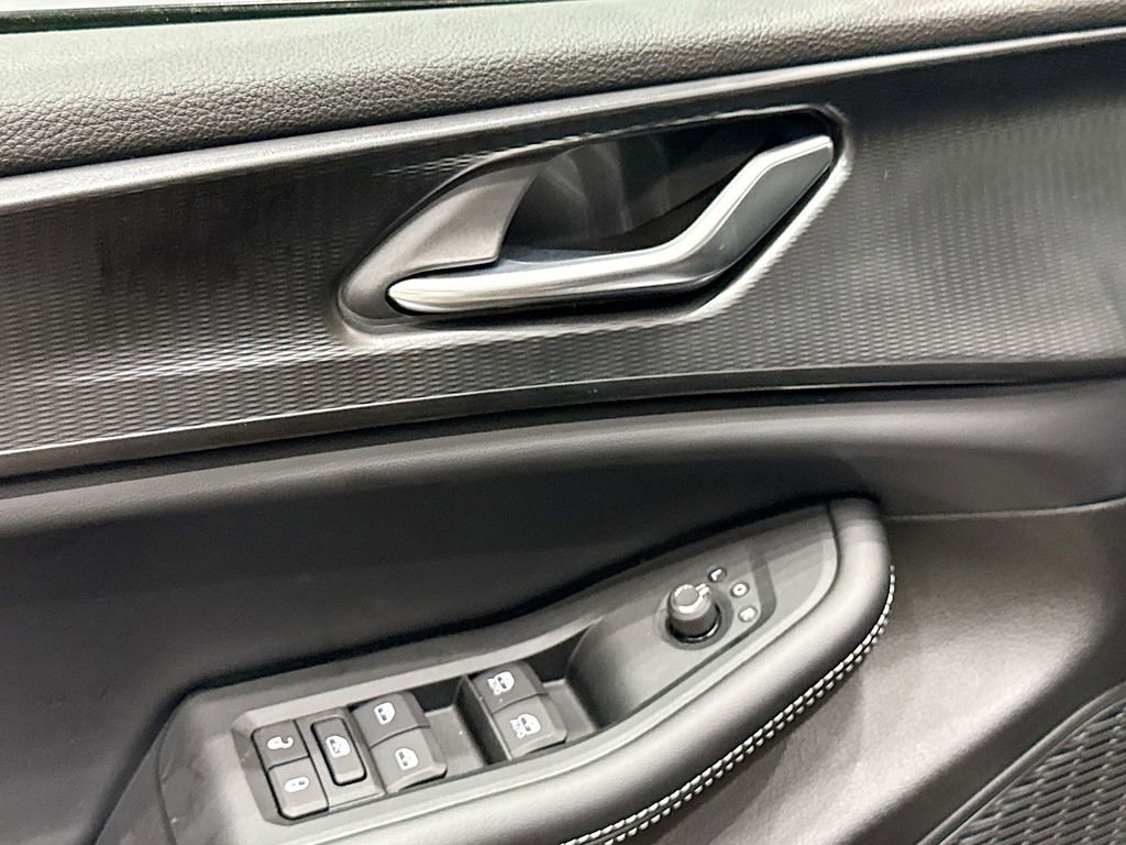 New 2025 Jeep Grand Cherokee L Altitude image 18