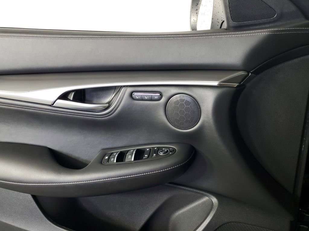 Used 2025 INFINITI QX55 Luxe w/ Accent Package image 32