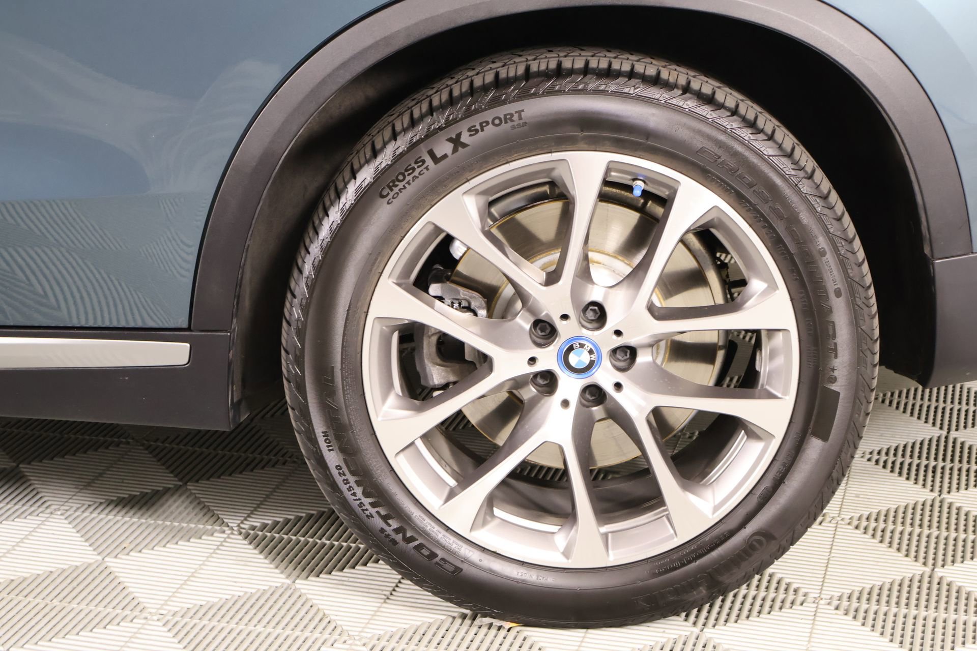 Certified 2024 BMW X5 xDrive50e w/ Premium Package AWD/4WD image 21
