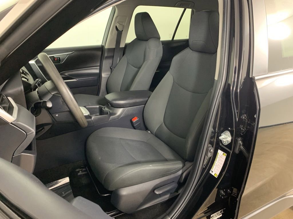 Used 2024 Toyota RAV4 LE image 25