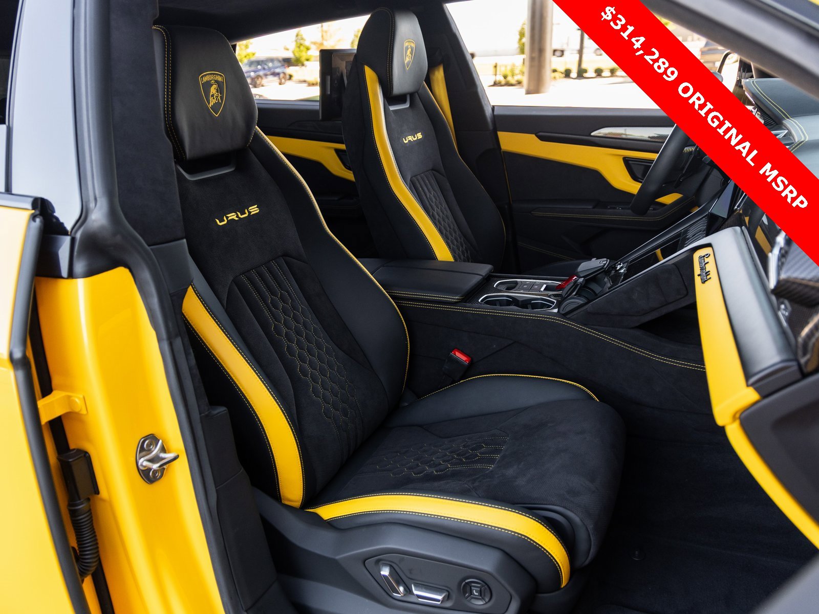 Used 2023 Lamborghini Urus S image 53