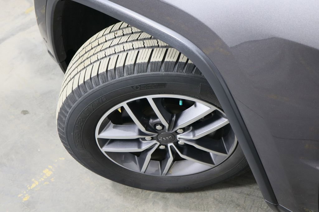 Used 2020 Jeep Grand Cherokee Limited w/ Trailer Tow Group IV image 44