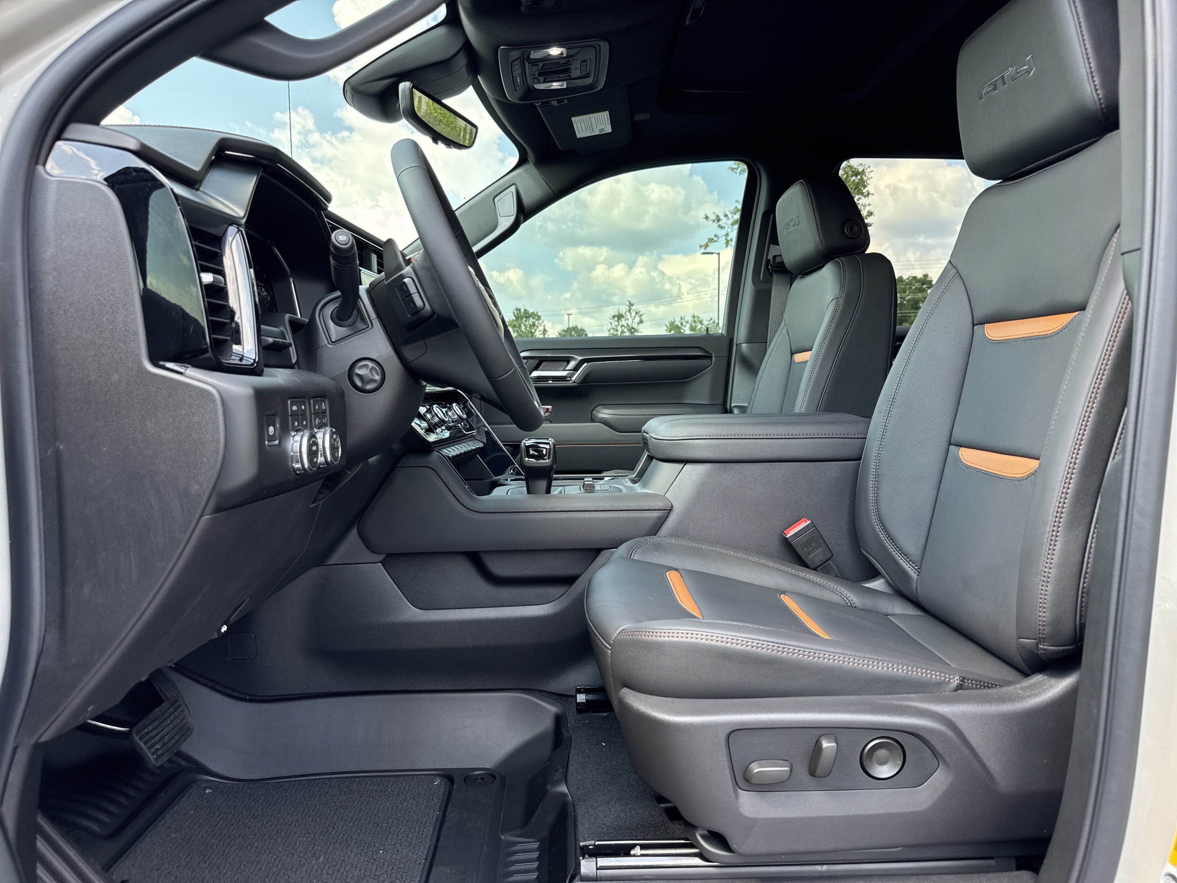 New 2026 GMC Sierra 1500 AT4 w/ AT4 Premium Package AWD/4WD image 17