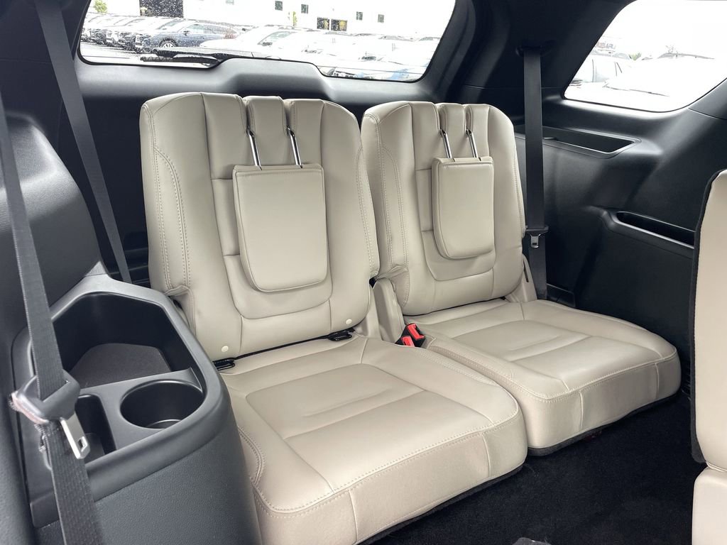 Used 2019 Ford Explorer XLT w/ Equipment Group 202A image 31