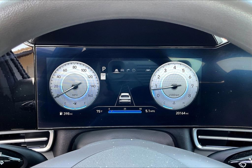 Used 2024 Hyundai Elantra SEL image 13