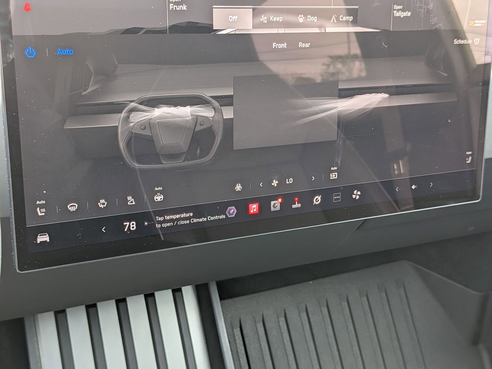 Used 2024 Tesla Cybertruck AWD Crew Cab image 24