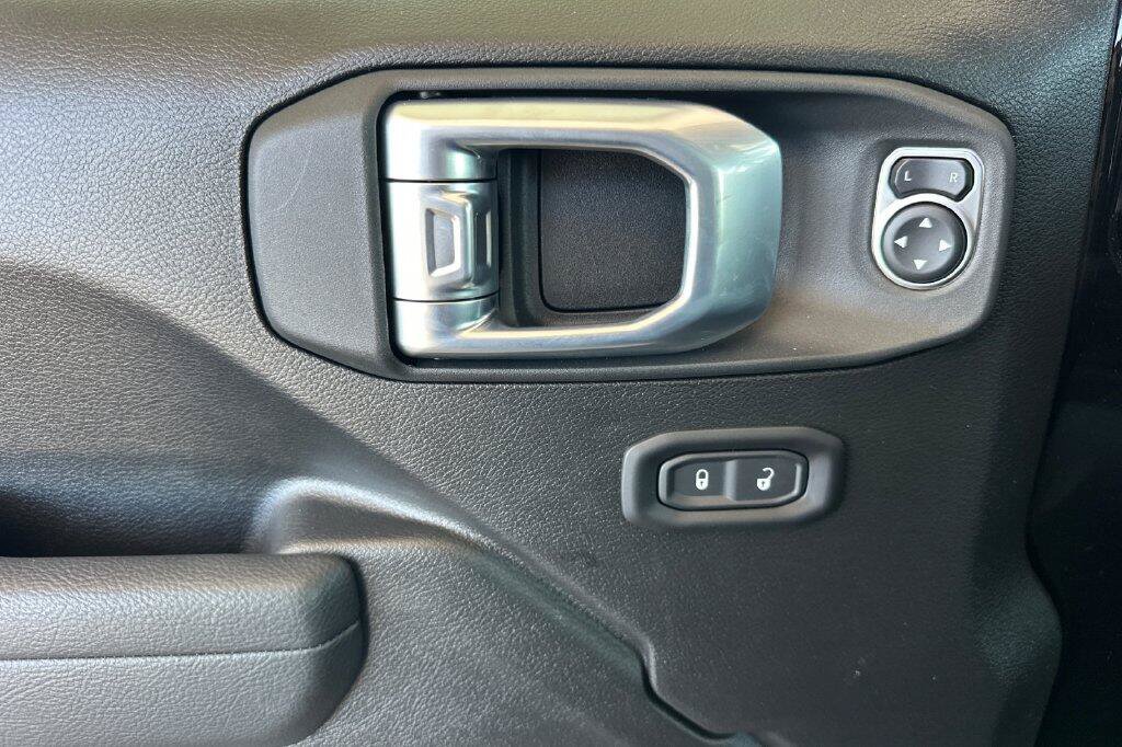 New 2026 Jeep Gladiator Sport AWD/4WD image 11