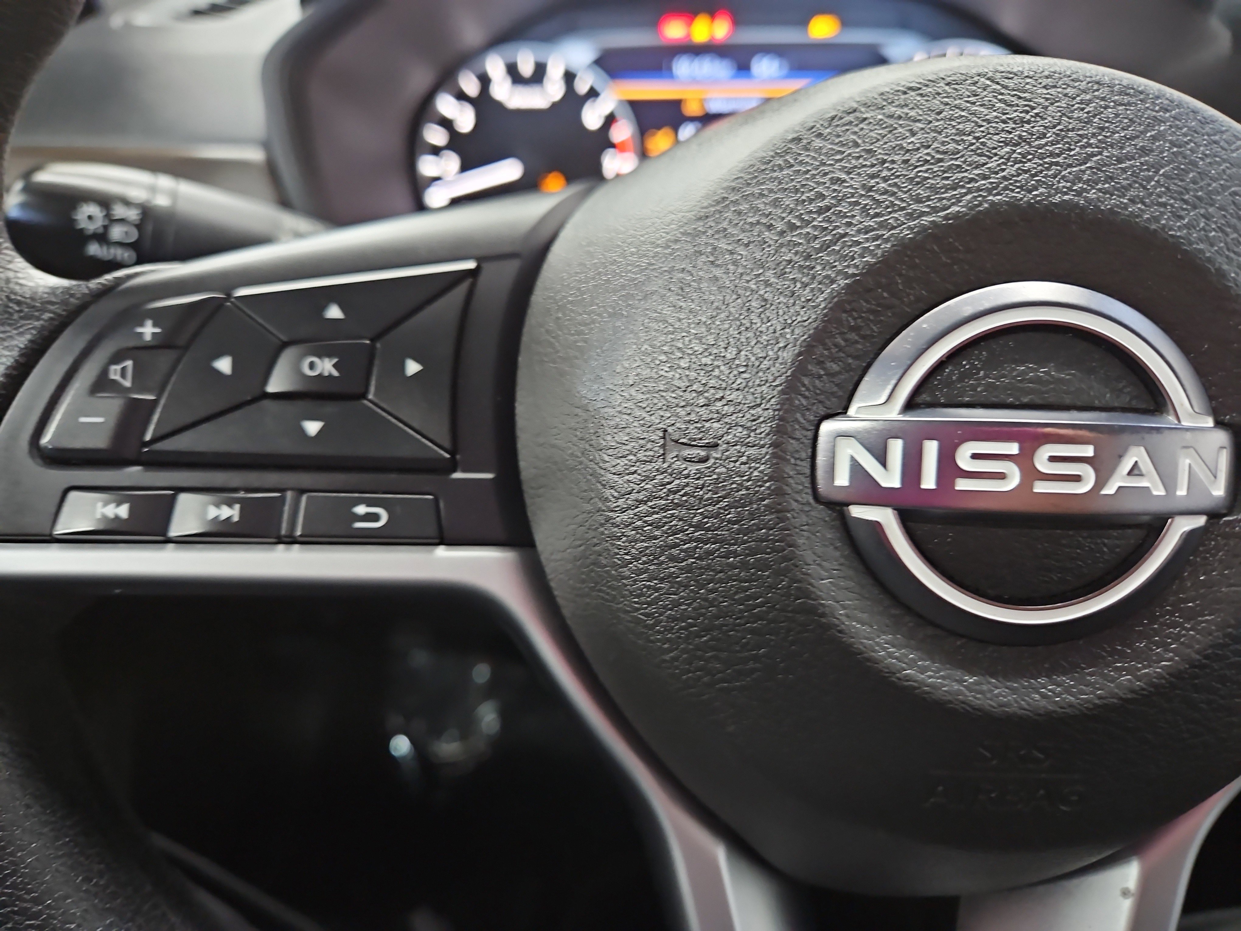 Used 2024 Nissan Altima 2.5 SV image 18