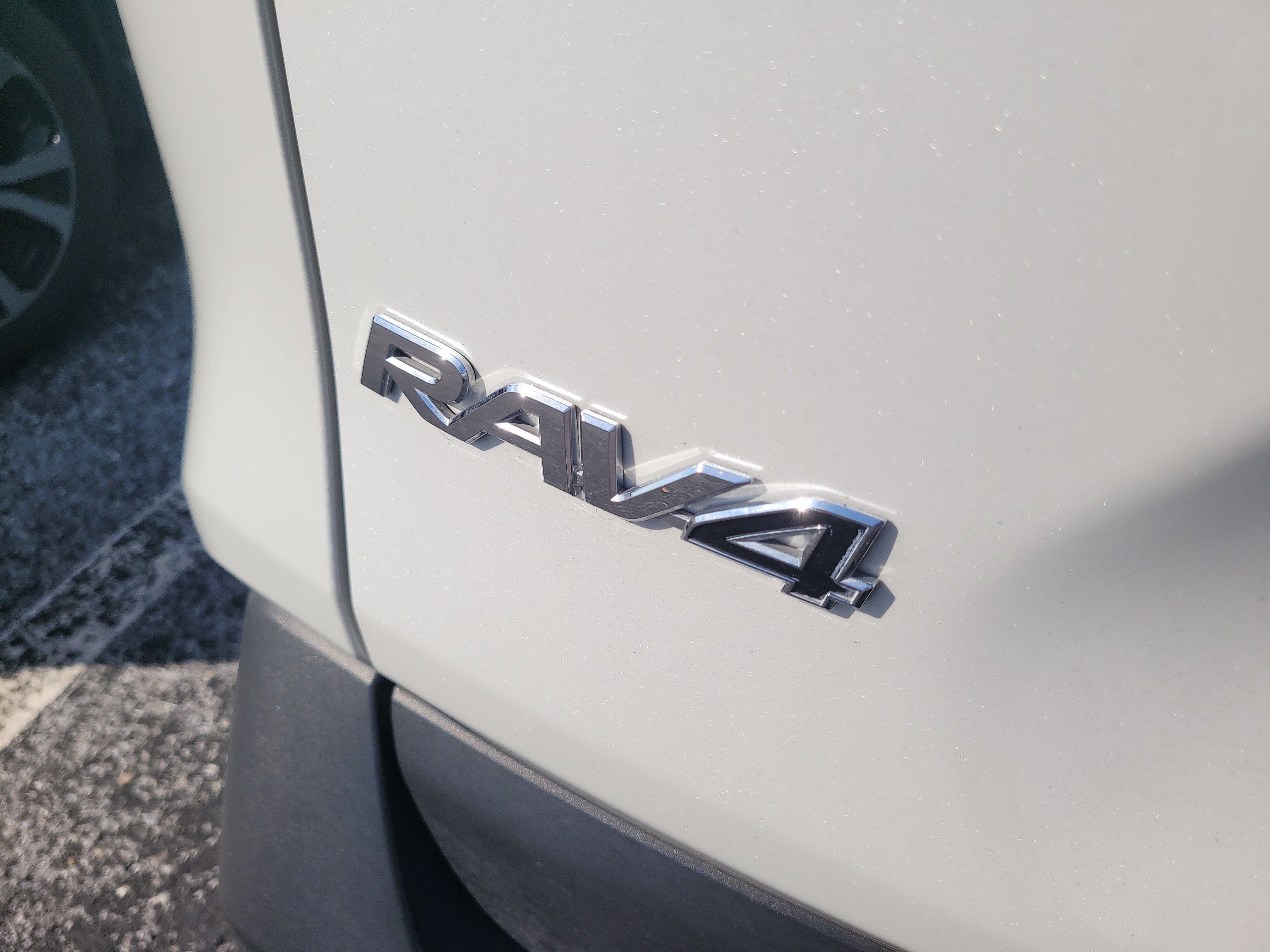 Used 2023 Toyota RAV4 Limited AWD/4WD image 11