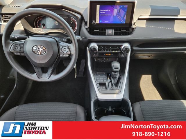 Used 2025 Toyota RAV4 LE AWD/4WD image 26