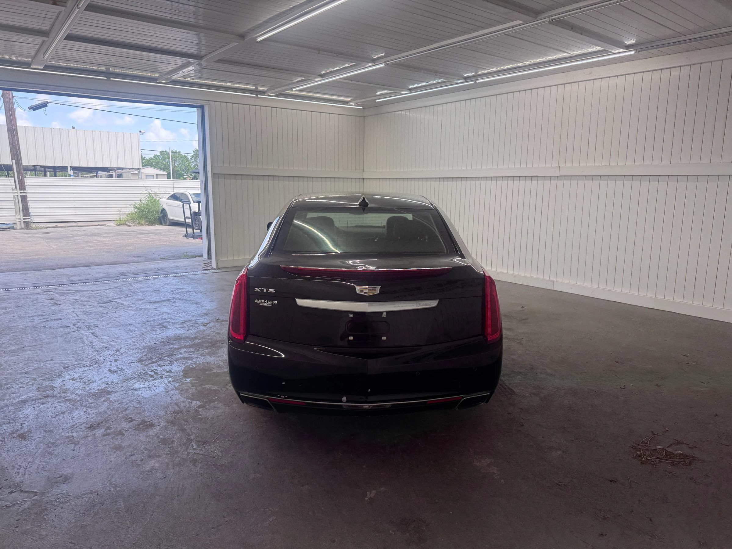 Used 2017 Cadillac XTS Luxury FWD image 6