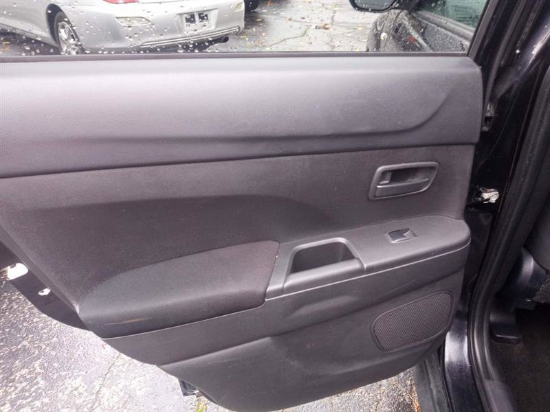 Used 2014 Mitsubishi Outlander Sport ES image 15