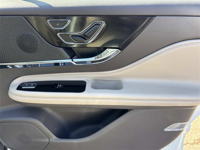 Certified 2023 Lincoln Corsair Reserve image 22